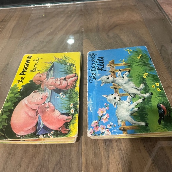 Vintage Set of 2 Pop-Up Children's Books: Pigs and Goats - Picture 3 of 11